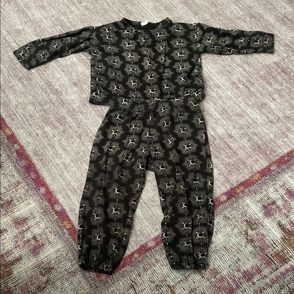 Kate Quinn Cosmic Moon jogger set